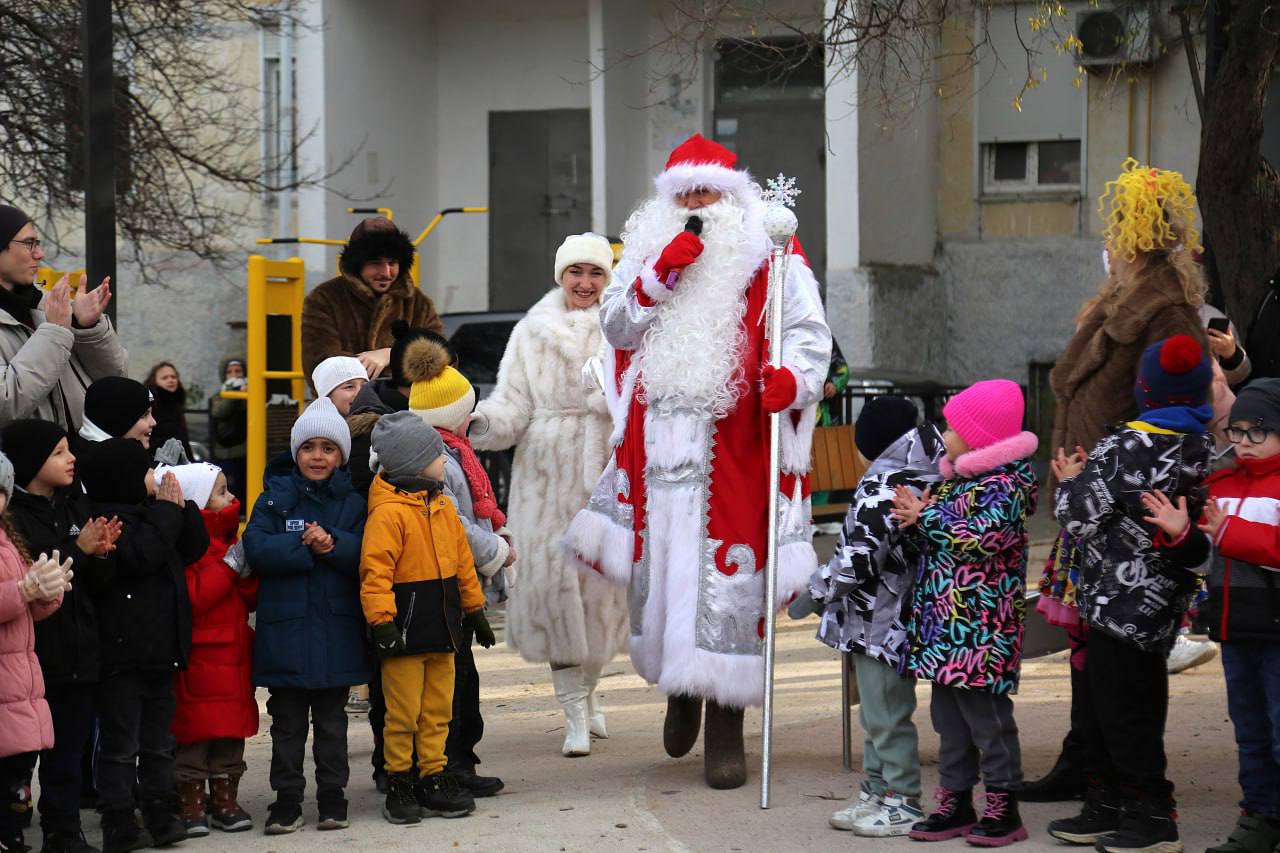 Новогодние утренники продолжаются