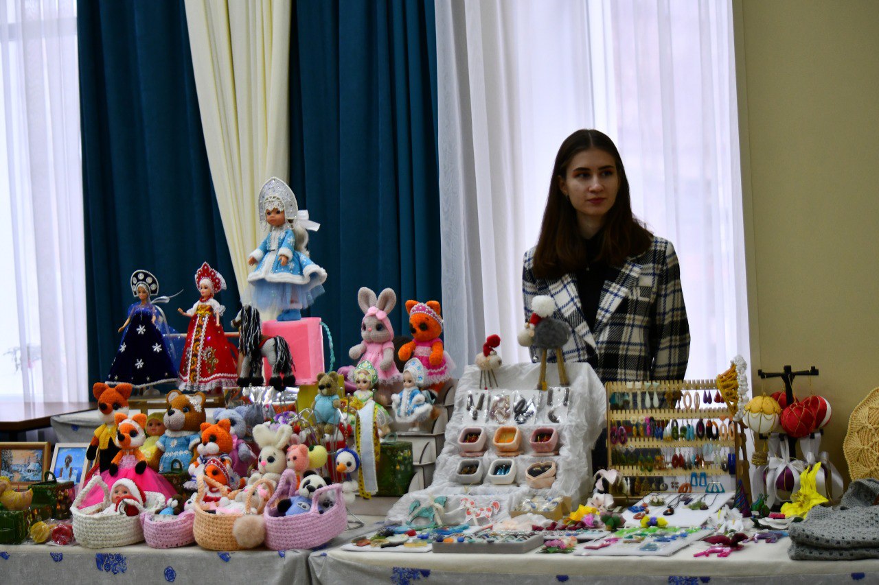 7 января на сцене Ейского городского дворца культуры имени А. А. Колесникова состоялась праздничная концертная программа «Свет Рождества»