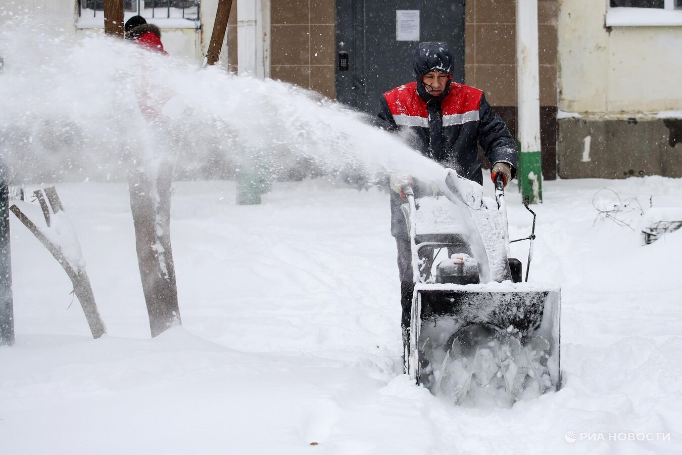 Мэр Краснодара призвал работодателей отпустить сотрудников с работы раньше