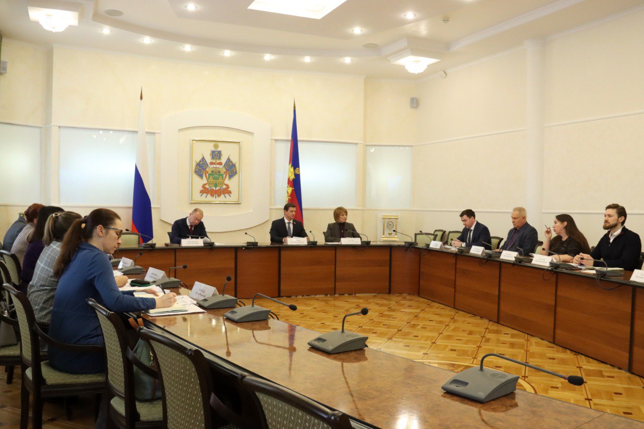 Зампредседателя краевого парламента Сергей Болдин провел заседание рабочей группы комитета по вопросам имущественных и земельных отношений