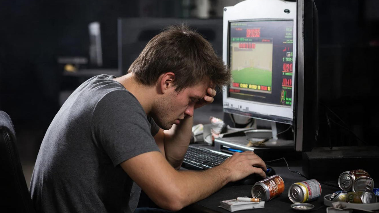 Жулик из Апшеронска проиграл сбережения своего больного друга