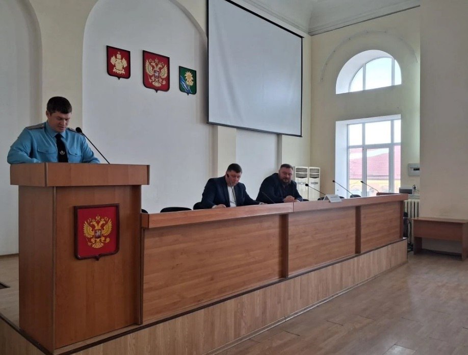 Сегодня проведено заседание Комиссии по предупреждению и ликвидации чрезвычайных ситуаций и обеспечению пожарной безопасности администрации Ейского городского поселения Ейского района