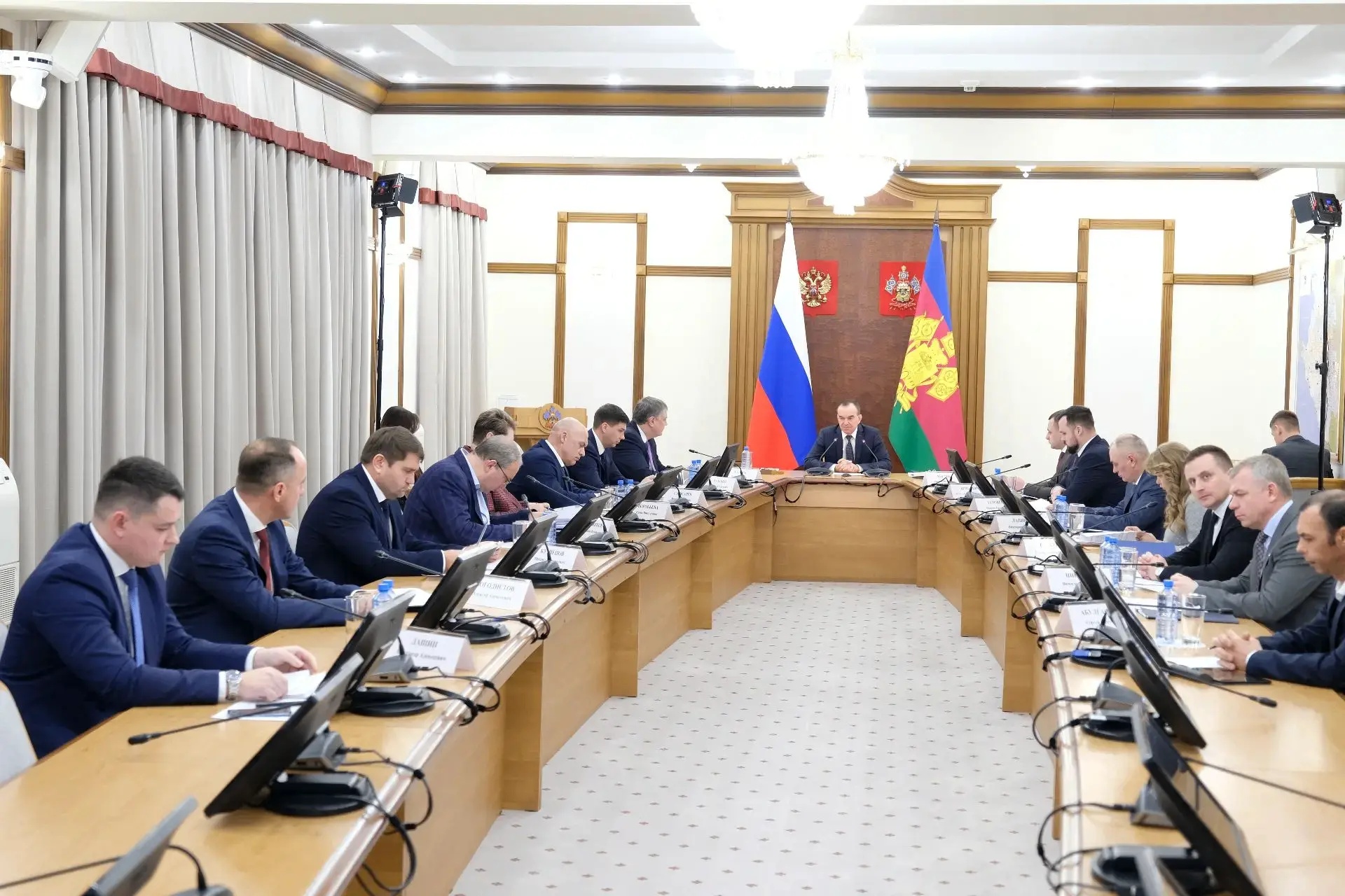 Вениамин Кондратьев поручил ускорить строительство детского сада в Отрадненском районе