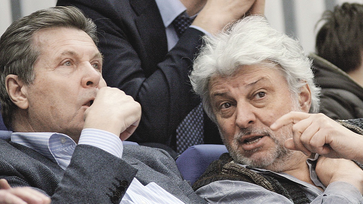 Услышав «Не сыпь мне соль на рану», Лещенко возмутился: «Слава, как ты можешь эту фигню петь?»