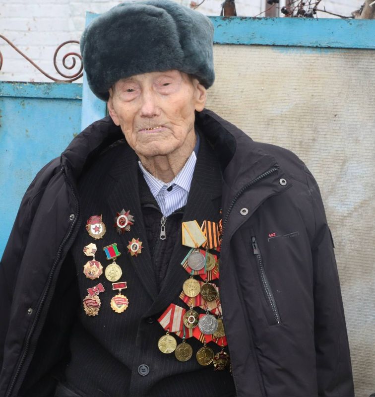 Вековой юбилей сегодня отмечает ветеран Великой Отечественной войны из Гулькевичского района - Александр Емельянович Ясюк