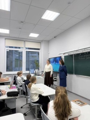 В День воинской славы России прокуратурой г. Сочи принято участие в занятии с учениками «Разговоры о важном»