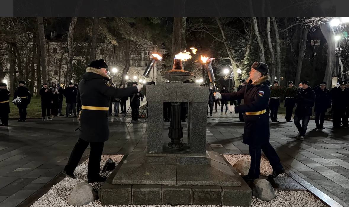 На площади Героев Новороссийска состоялись мемориальные мероприятия в рамках Всероссийской военно-патриотической акции «Бескозырка - 2026»