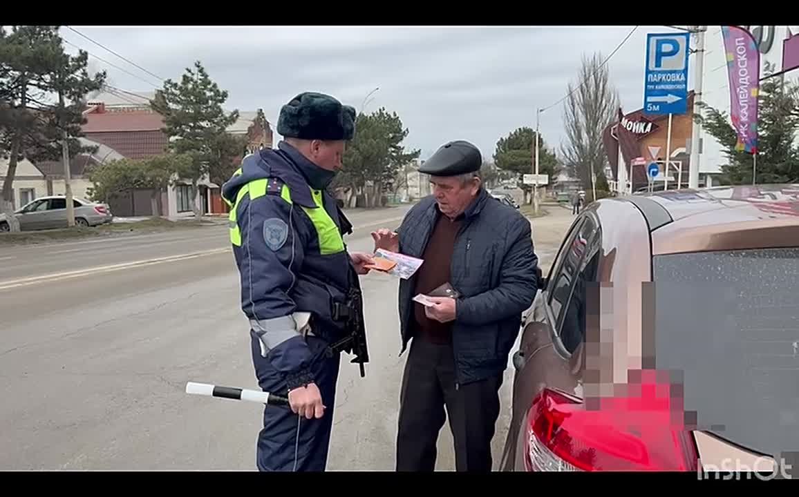 В рамках профилактического мероприятия «Внимание — пешеход» сотрудники Госавтоинспекции Темрюкского района напомнили водителям о важности соблюдения правил дорожного движения