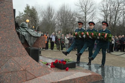 � ���������� � ���� ������ ������-������������������ ��������� ����� � ����������