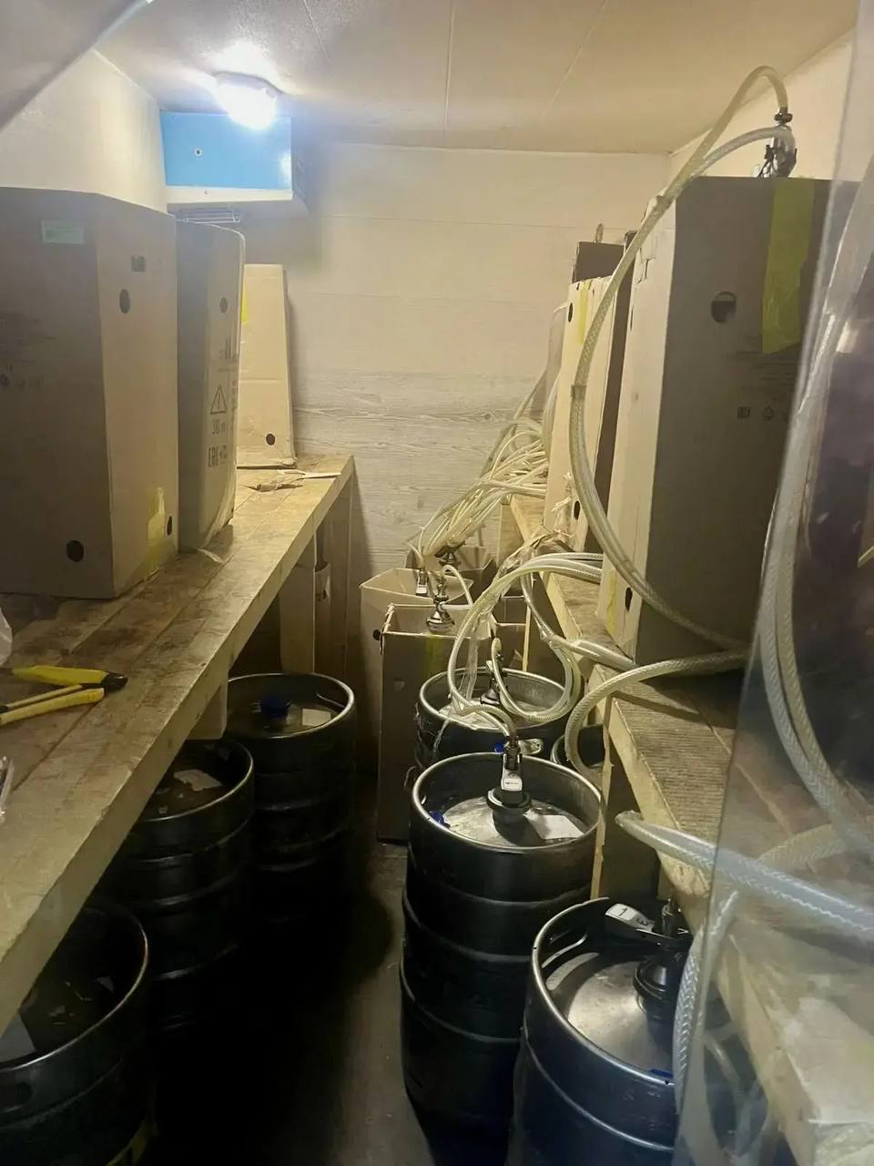 Больше тонны нелегального пива изъяли полицейские в Армавире