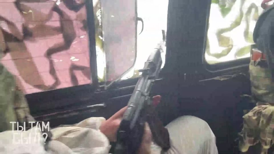 «Кабриолет с нами не справился, за группой прислали посерьёзнее автомобиль!:)»