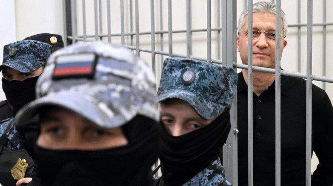 Юрий Баранчик: Совсем недавно опубликовал пост-рассуждение о необходимости возвращения в такие сложные для страны и народа времена к практике применения наказания, адекватного совершённому преступлению