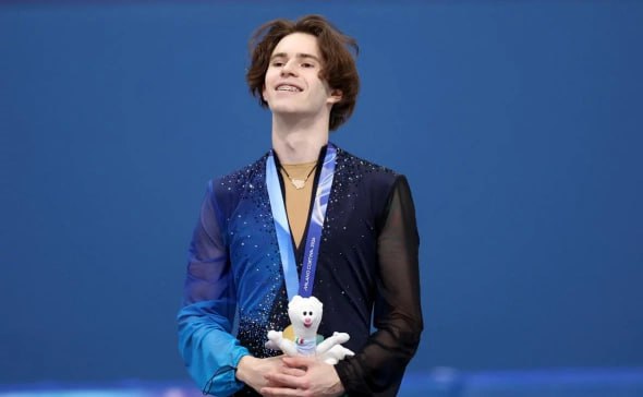 Отец олимпийского чемпиона казахстанского фигуриста Михаила Шайдорова Станислав Шайдоров продал машину, чтобы сын мог тренироваться на профессиональном уровне