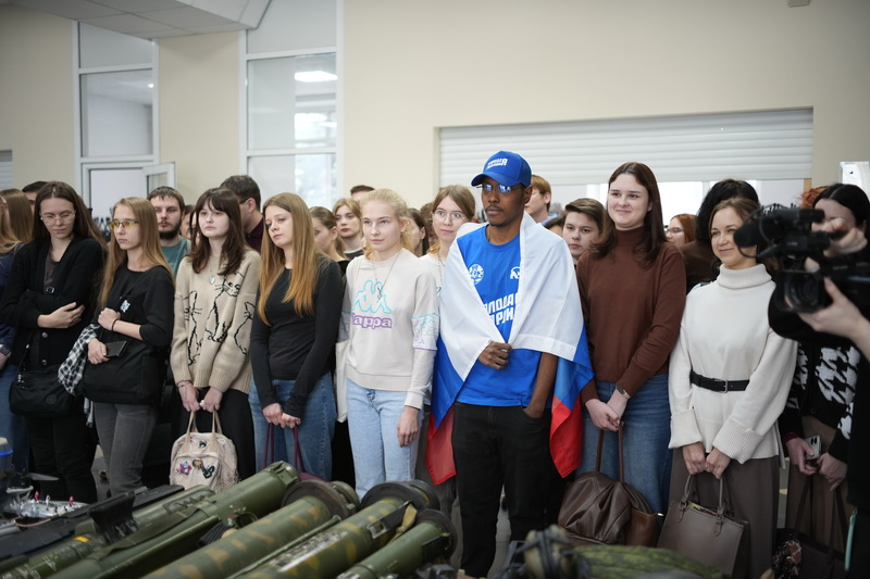 Представители Общественного совета при кубанском Главке полиции приняли участие в выставке, посвященной Дню Защитника Отечества