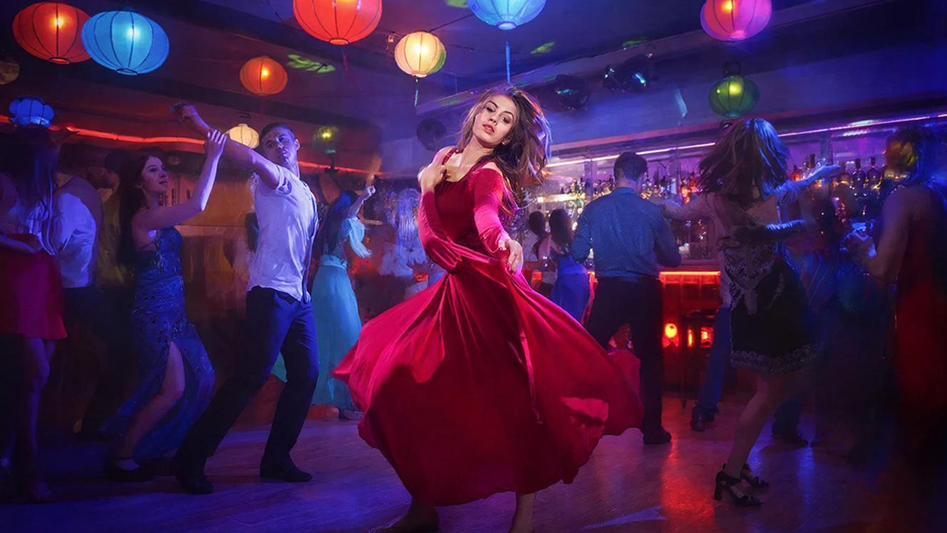 Девушка лишилась денег в танце в Сочи