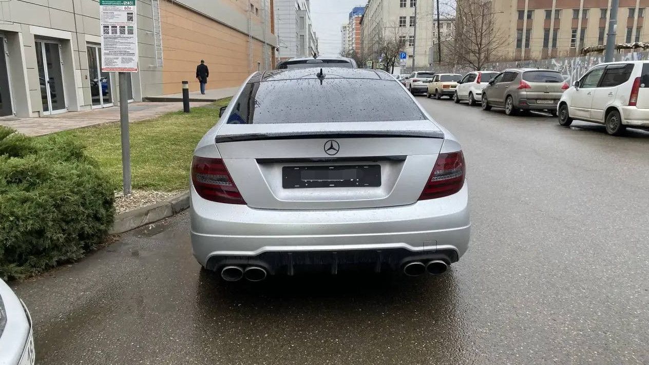 Ругань вместо цифр изобразил на госномере водитель из Краснодара