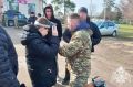Росгвардейцы представили выставку техники и вооружения на благотворительной ярмарке в Красноармейском районе