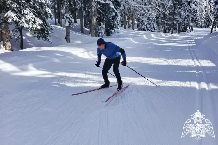 Сотрудник СОБР «Беркут-Юг» стал призёром чемпионата Росгвардии по зимнему офицерскому троеборью
