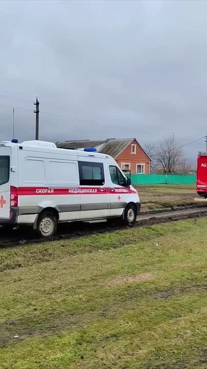 На помощь забуксовавшим медикам пришли спасатели из Староминского района