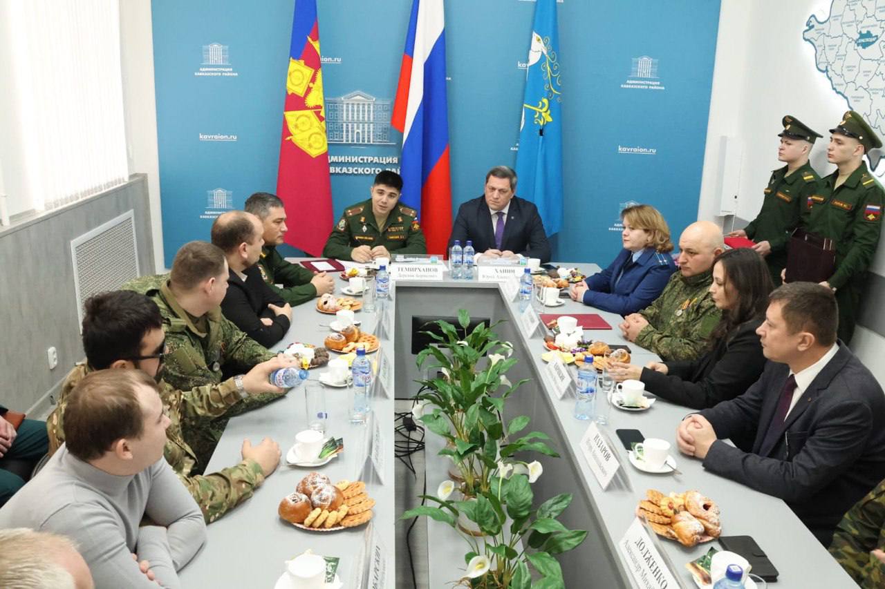 Руководством прокуратуры Кавказского района принято участие в мероприятии патриотического проекта «Герои с нашего двора!»