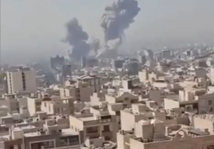 Столица Ирана подверглась израильской атаке; зафиксировано три взрыва