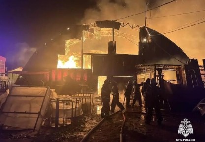 Огонь охватил хутор под Краснодаром