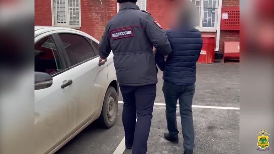 Нелегального иностранца, который находился в федеральном розыске, задержали в Армавире