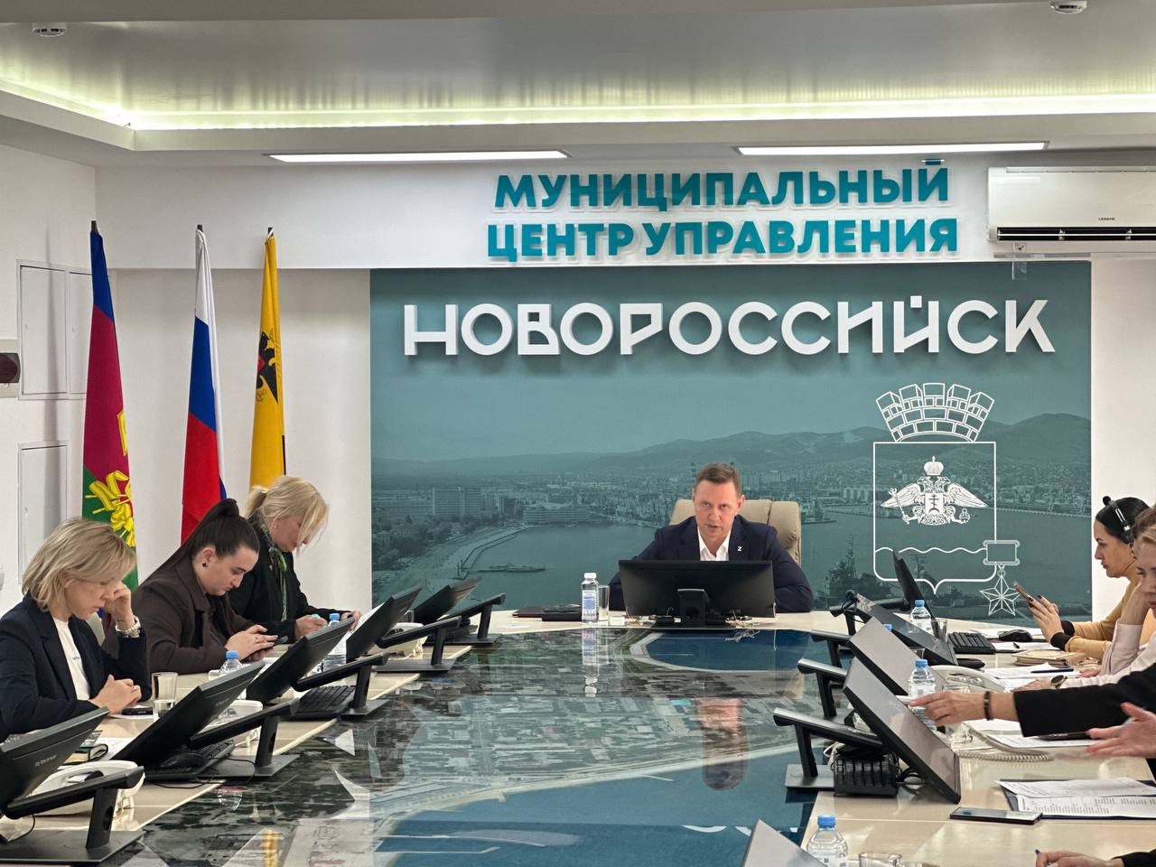 В Муниципальном центре управления стартовала «Горячая линия»