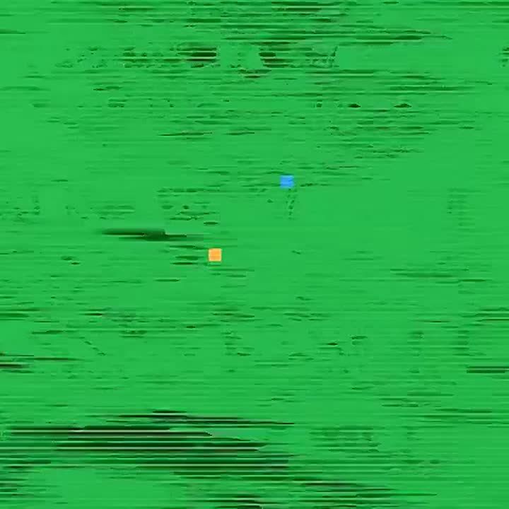 Обстановка во дворе Валерия Гассия в Краснодаре, где полчаса назад взорвалась машина