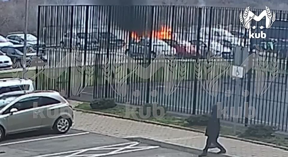 Момент взрыва машины на Валерия Гассия в Краснодаре