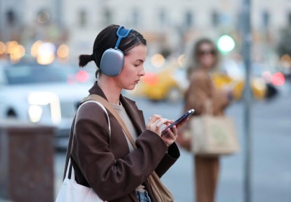 Все больше подростков теряют слух: специалисты объяснили, почему