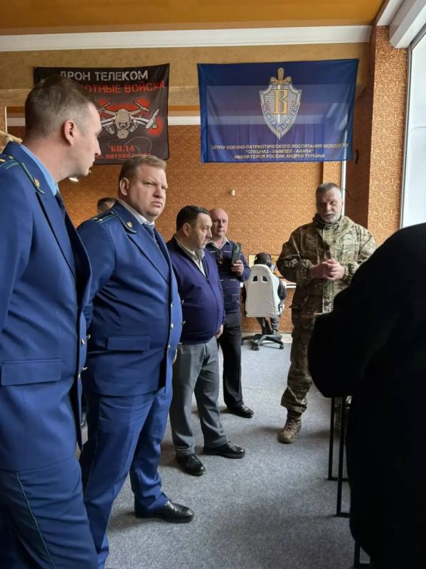 Прокурором Северского района проведена встреча с учащимися центра военно-патриотического воспитания молодежи «Спецназ -ВЫМПЕЛ» имени героя России А. Туркина»