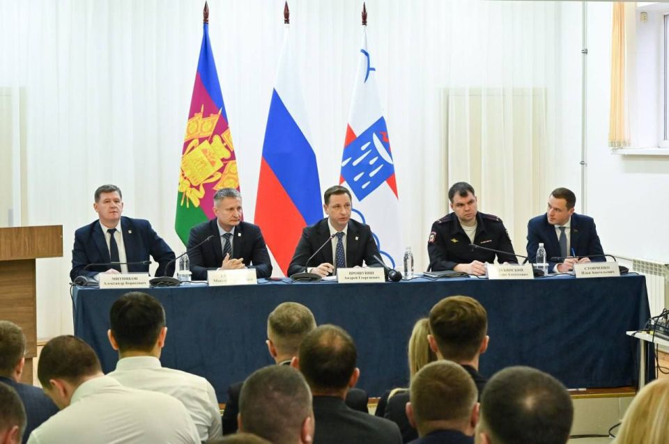 Глава Сочи Андрей Прошунин обсудил с жителями Солохаульского сельского округа вопросы улучшения инфраструктуры и качества сотовой связи