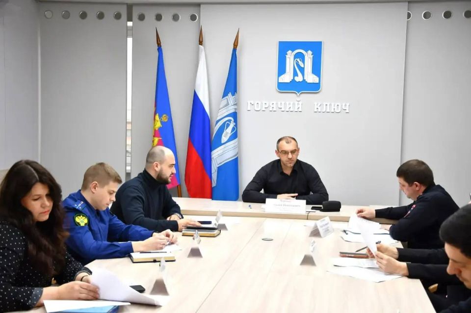 Прокуратурой города Горячий Ключ принято участие в заседании комиссии по обеспечению безопасности дорожного движения на территории муниципального образования муниципальный округ город Горячий Ключ Краснодарского края