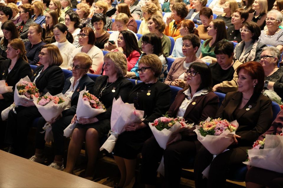 Поздравляю Наталью Димаровскую с высокой наградой!