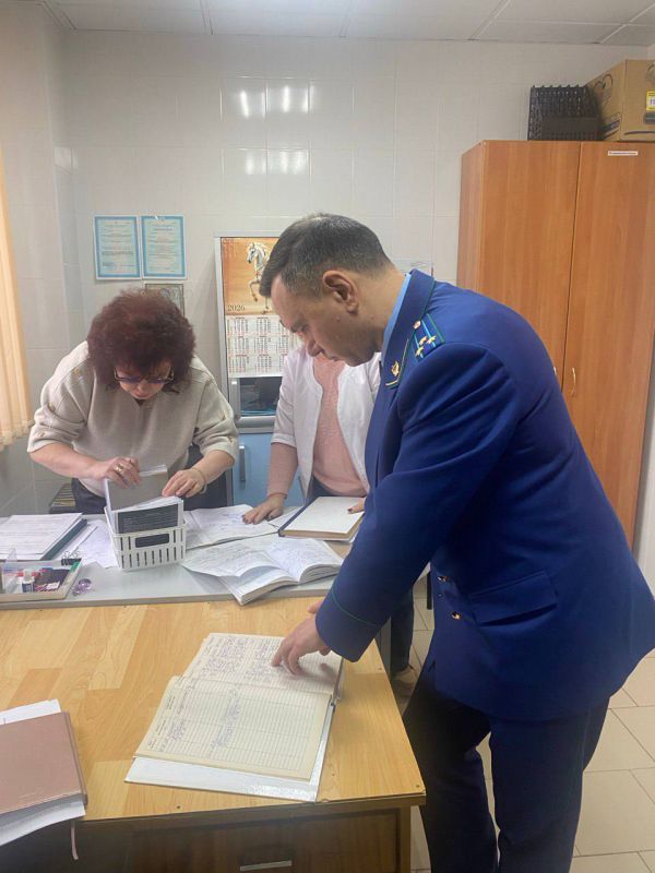 Исполняющий обязанности прокурора края Александр Трухин посетил Центр временного содержания несовершеннолетних правонарушителей ГУ МВД России по Краснодарскому краю