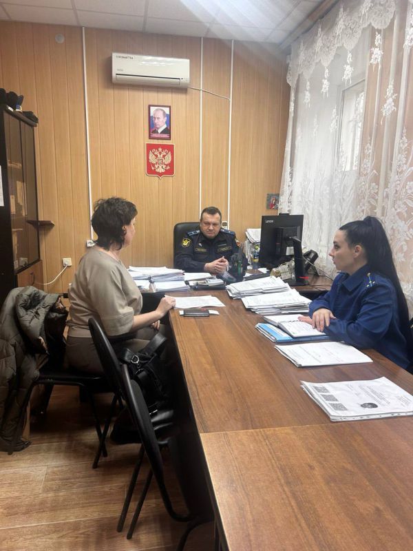 Прокуратурой района в Приморско-Ахтарском РОСП ГУ ФССП России по Краснодарскому краю состоялся тематический прием граждан по вопросам соблюдения законодательства об исполнительном производстве