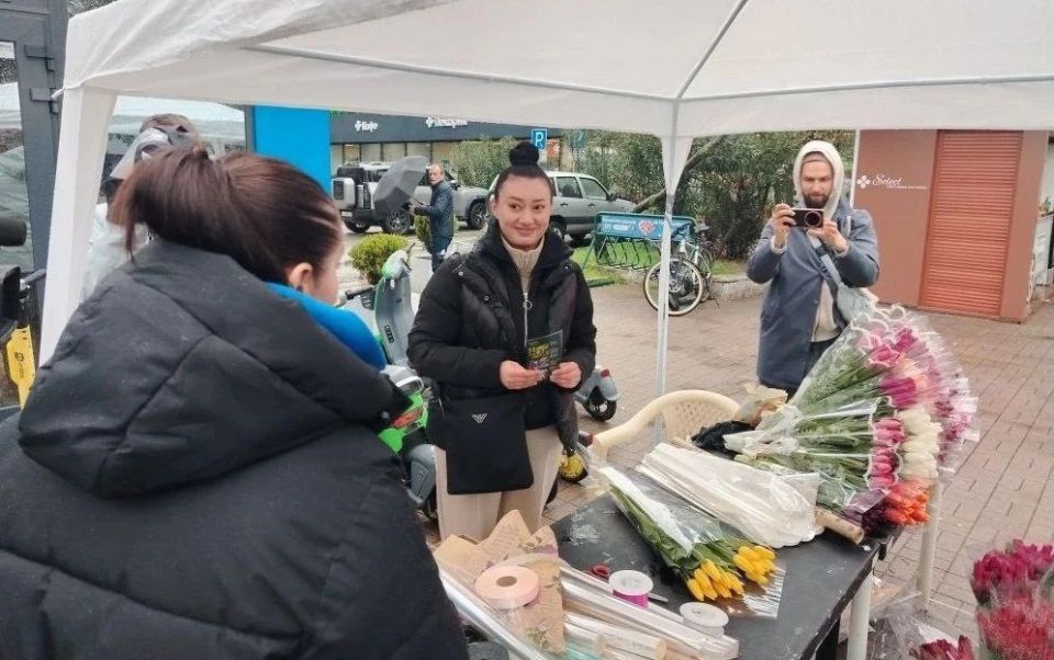 В Сочи в преддверии Международного женского дня ведется мониторинг мест торговли цветами