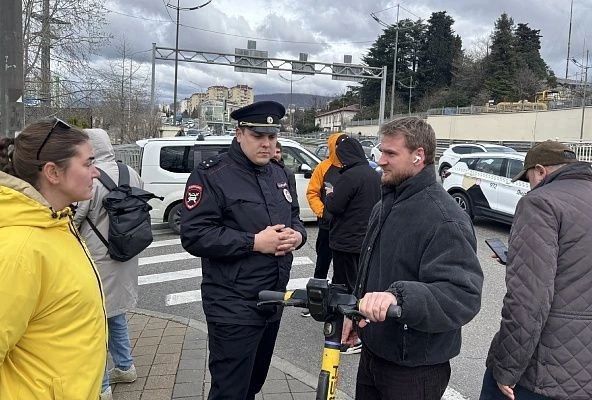 В Сочи в ходе рейда по СИМ к административной ответственности привлечены нарушители Правил дорожного движения