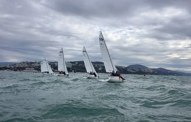 В Сочи стартовал 4-й этап международной серии регат