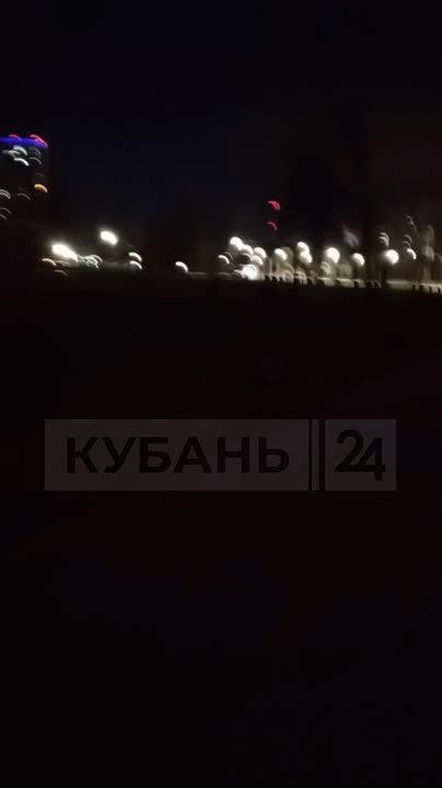 Николаевский бульвар в Краснодаре тонет во тьме