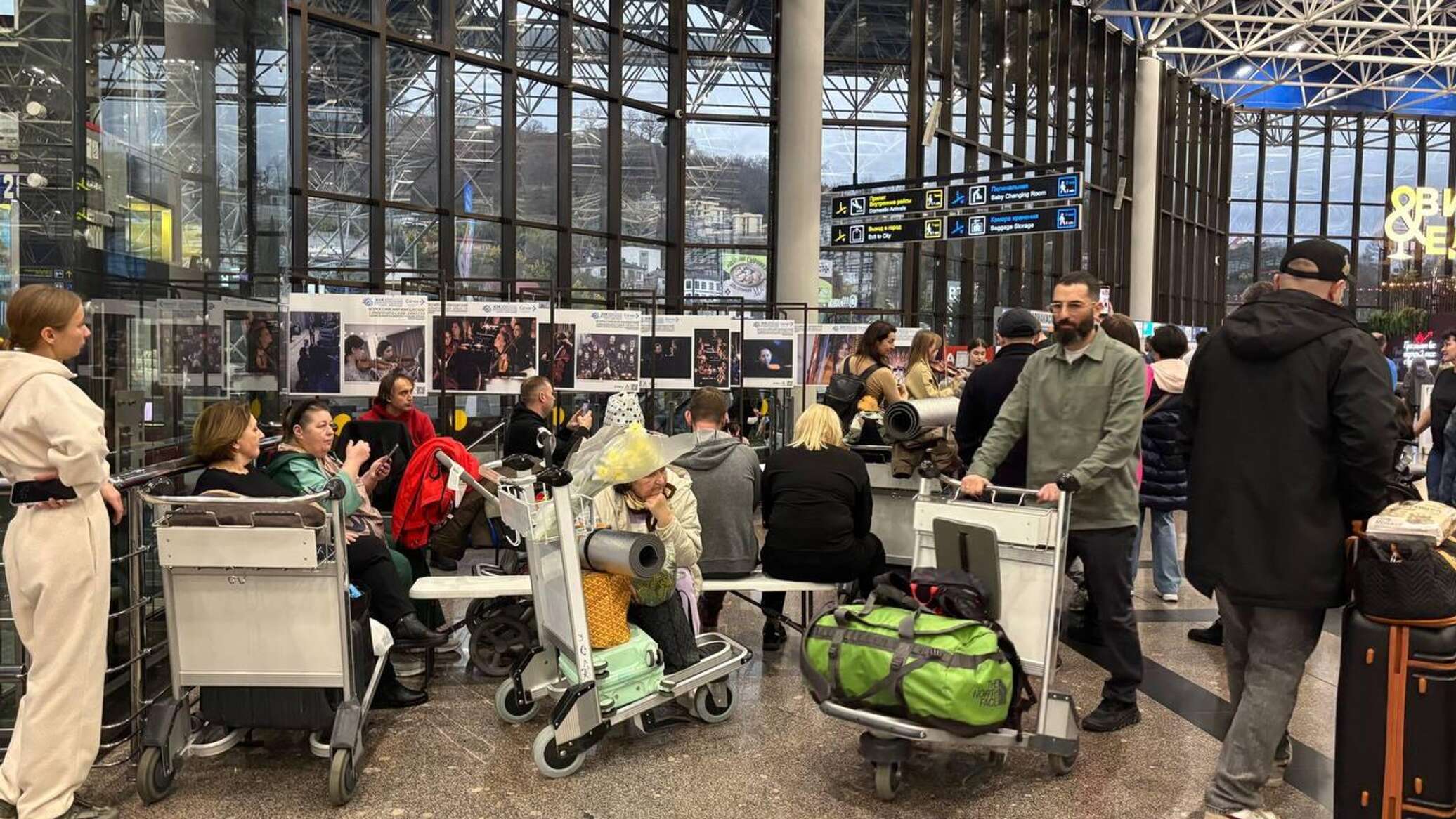 Аэропорт Сочи возобновил работу