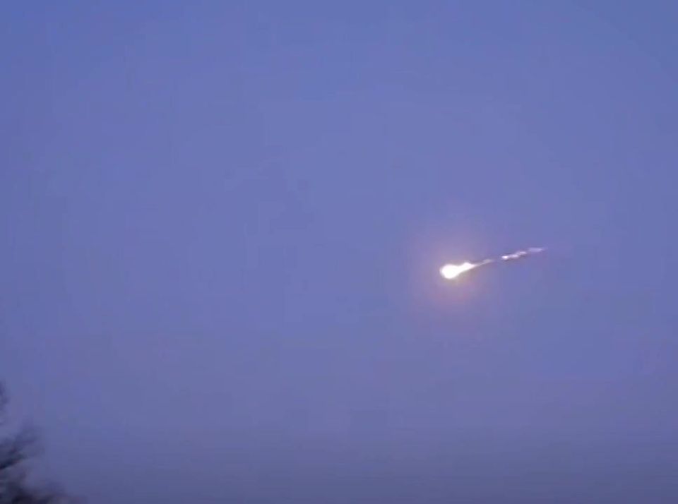 Осколки метеорита рухнули на крыши домов в разных районах Германии