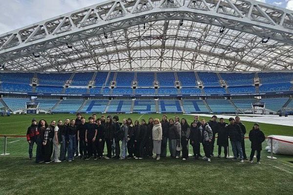 Сочинский проект «Городские путешествия» продолжился в 2026 году экскурсией на олимпийский стадион