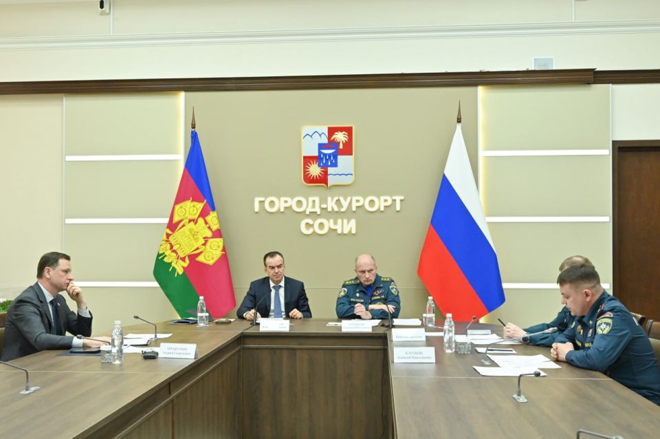 Вениамин Кондратьев: Глава МЧС России Александр Куренков провел совещание по подготовки нашего региона к паводкам