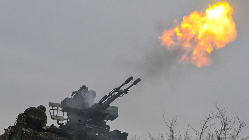 Один погибший, четверо пострадавших и пожар на НПЗ: за ночь над Россией уничтожено 87 украинских БПЛА