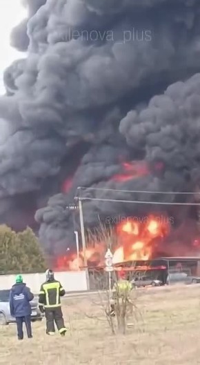 Последствия ночных ударов ВСУ по нефтебазе «Югнефтепродукт» в Лабинске Краснодарского края