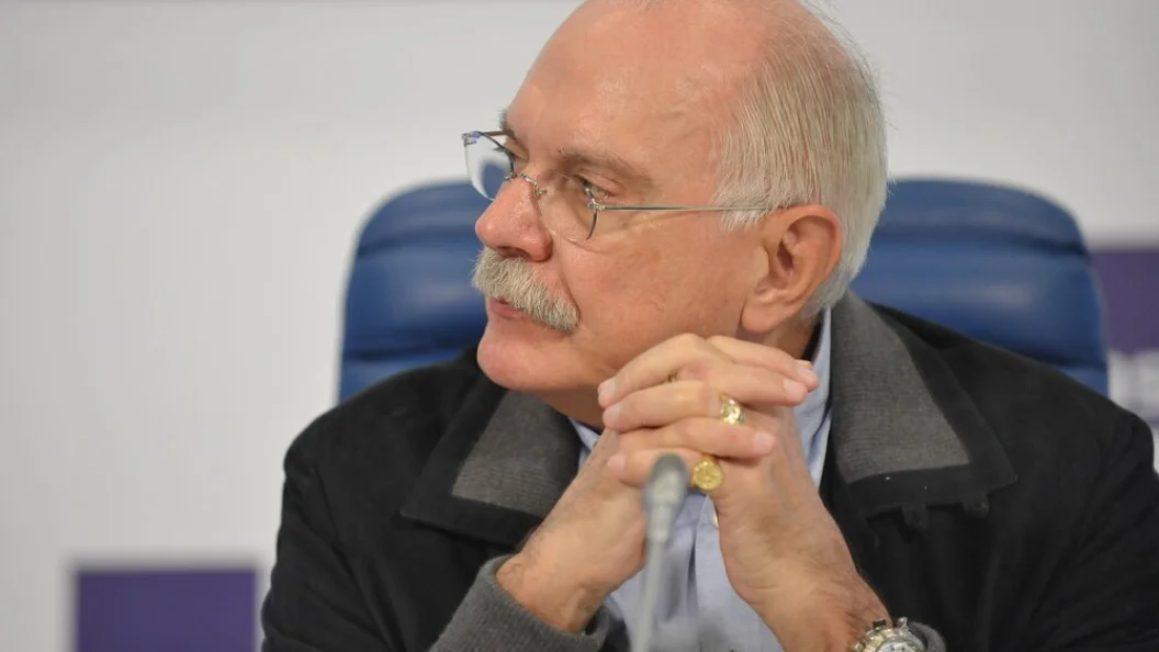 Михалков показал секретную методичку американцев: К России относится