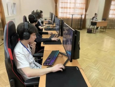 Школьные киберспортивные игры прошли в Западном округе Краснодара