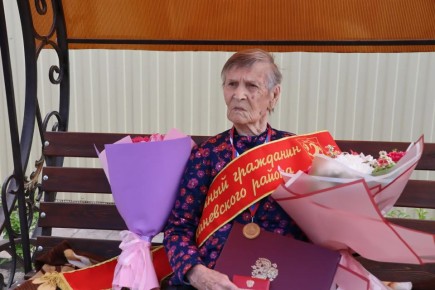 Вениамин Кондратьев поздравил ветерана Великой Отечественной войны из Каневского района со 102-летием